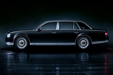 ボディカラーは神威（かむい）エターナルブラック〈225〉