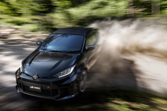 RZ［GR-DAT（8AT・4WD）］