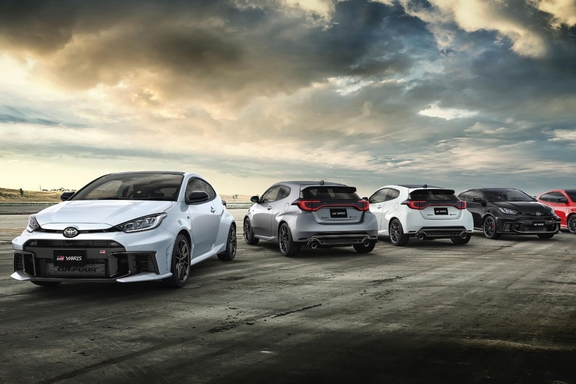 RZ“High performance”［GR-DAT（8AT・4WD）］